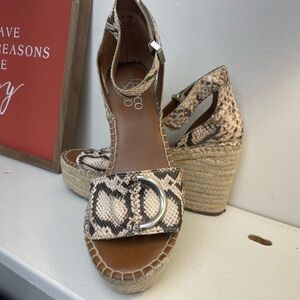 Franco Sarto woman’s wedge snake skin print sandals heels Size 6